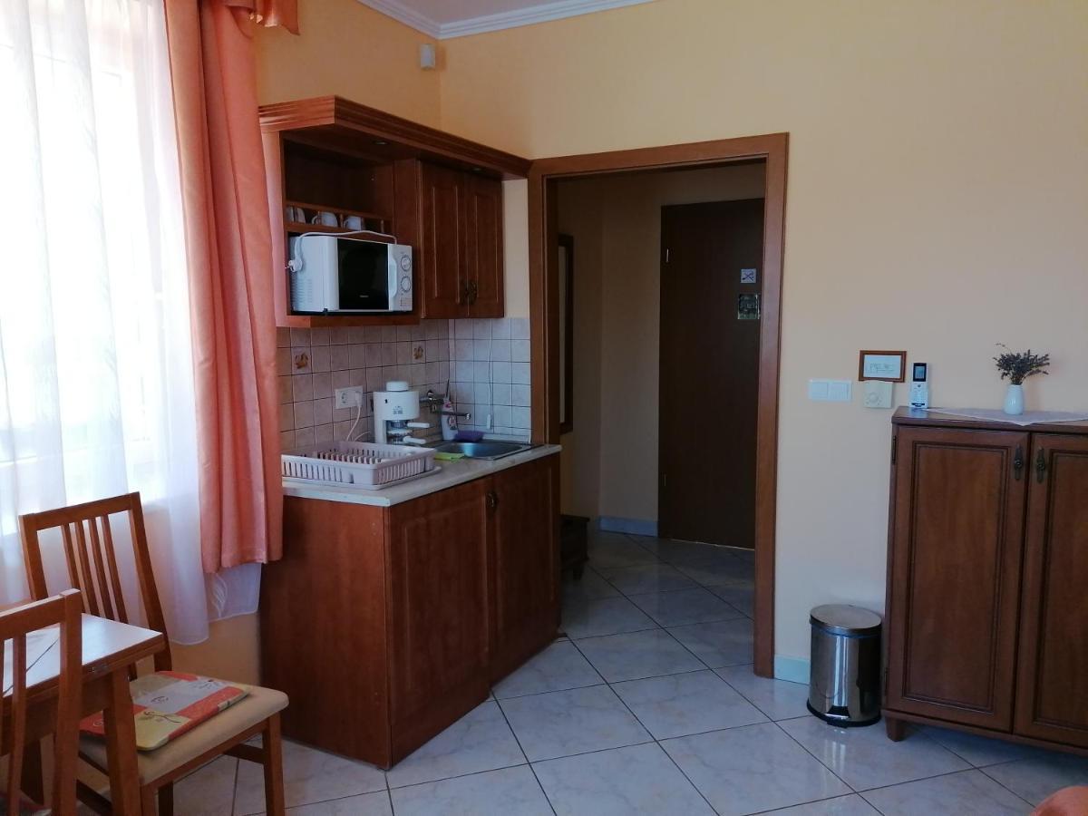 Harmonia Panzio Hotel Sarospatak Exterior photo